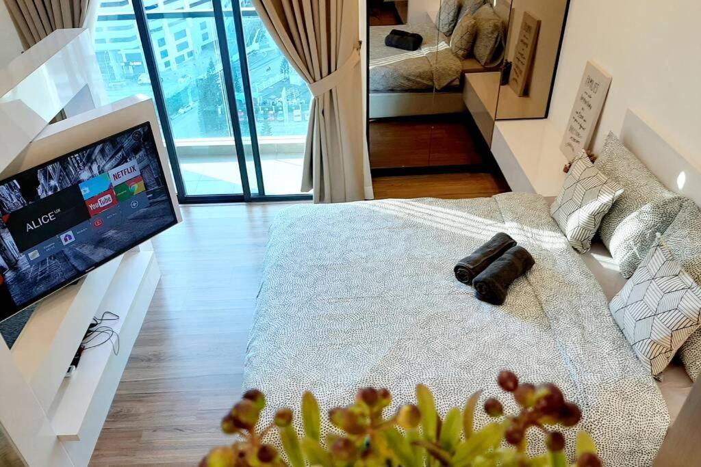 Symphony Tower Studio # 3 Apartment Cheras Bagian luar foto